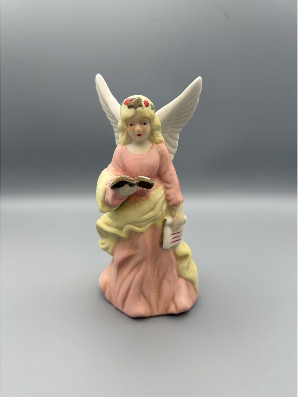 West Coast Liquidators Porcelain Angel Figurine (Item No. 13195)